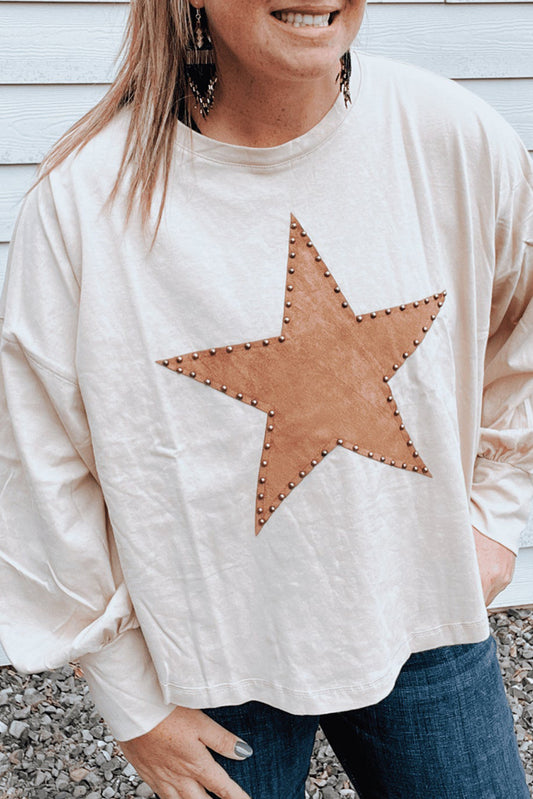 Beige Star Pattern Studded Crew Neck Plus Size TopMaterial:85%Polyester+10%Cotton+5%Elastane



		The plus-size T-shirt is a fashionable choice for everyday wear.
	
	
		Studded star shape pattern makes the tee 