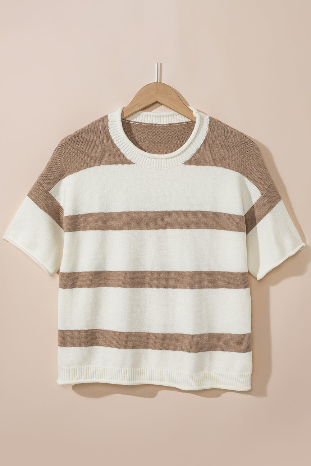 Khaki Striped Drop Shoulder Knitted TopMaterial:50%Viscose+28%Polyester+22%Polyamide

• Effortlessly stylish and comfortable, this striped top blends a casual vibe with a touch of sophistication, perfect