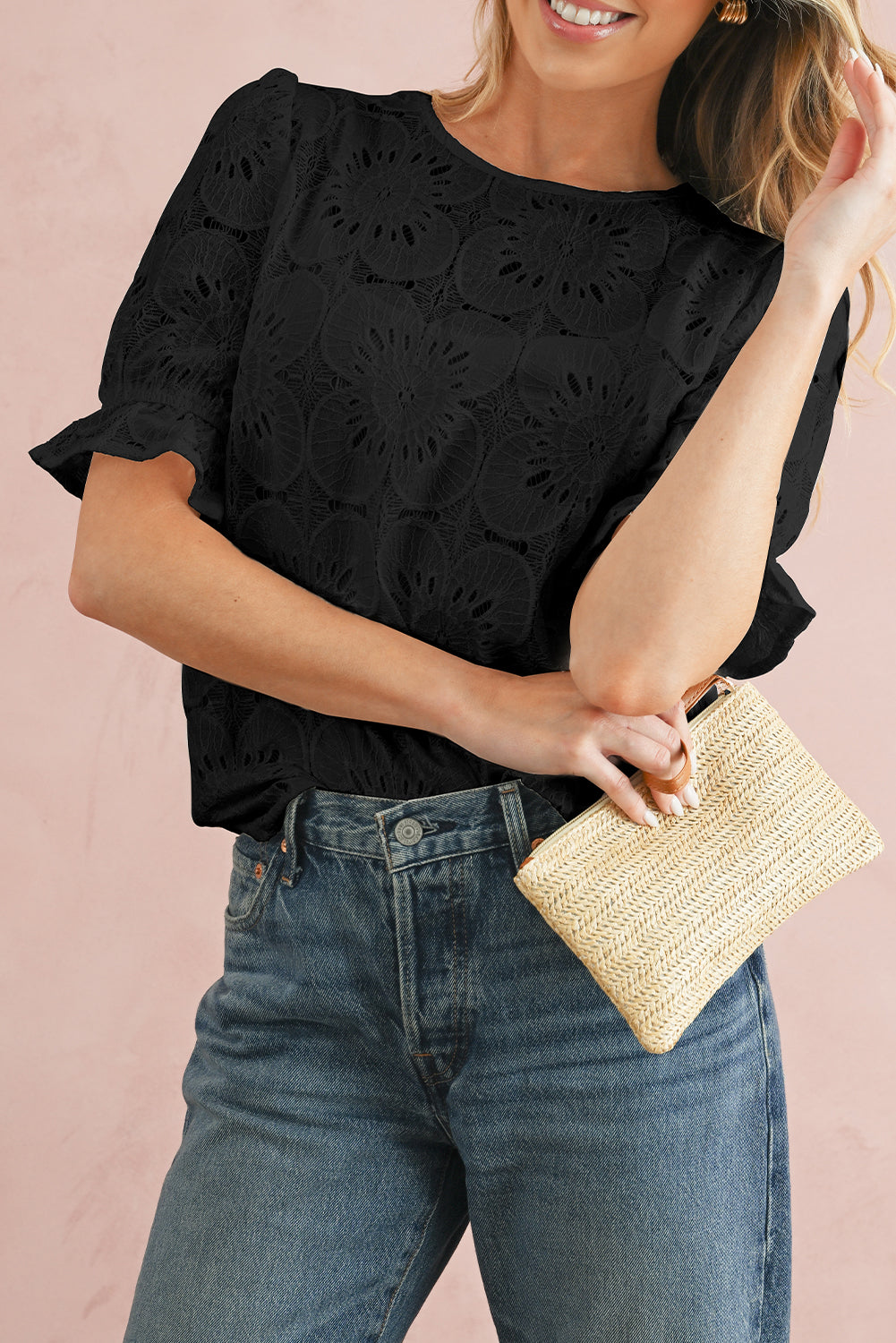 Black Flower Eyelet Jacquard Keyhole Back Puff Sleeve TopMaterial:70%Cotton+30%Polyamide

• Elevate your wardrobe with the top, featuring intricate eyelet detailing and elegant puff sleeves for a touch of sophistication. 