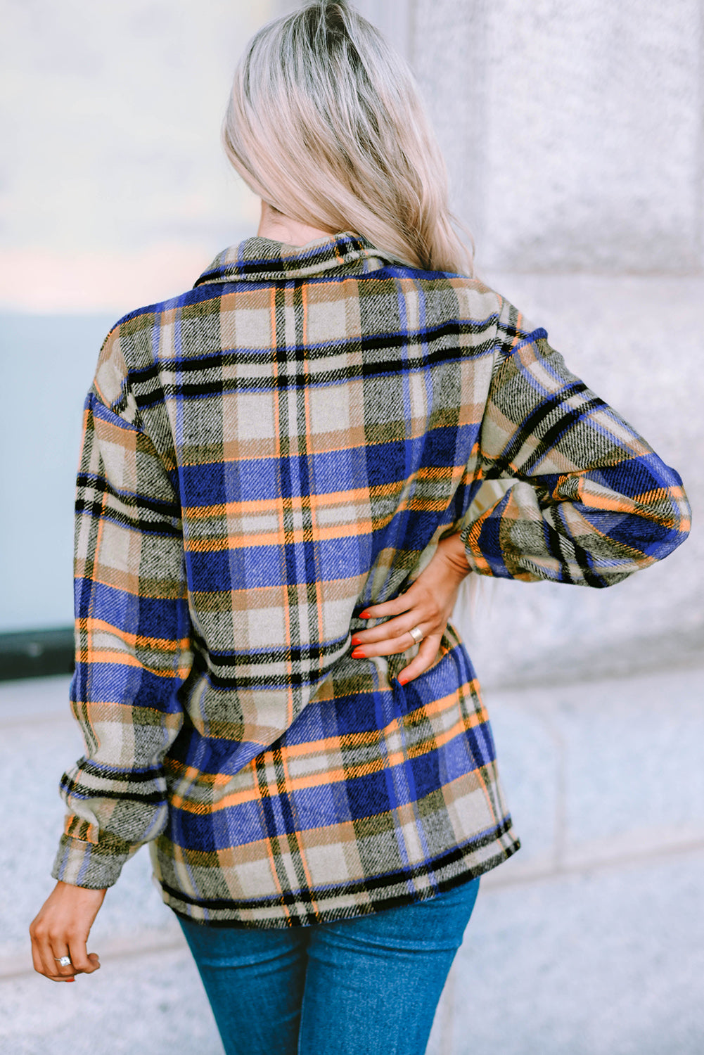 Khaki Plaid Print Casual Button Up Pocket ShacketMaterial:100%Polyester



		Sweet yet rugged plaid details adorn this cozy shirt
	
	
		Designed with a button front, long sleeves, large front pockets &amp; an 