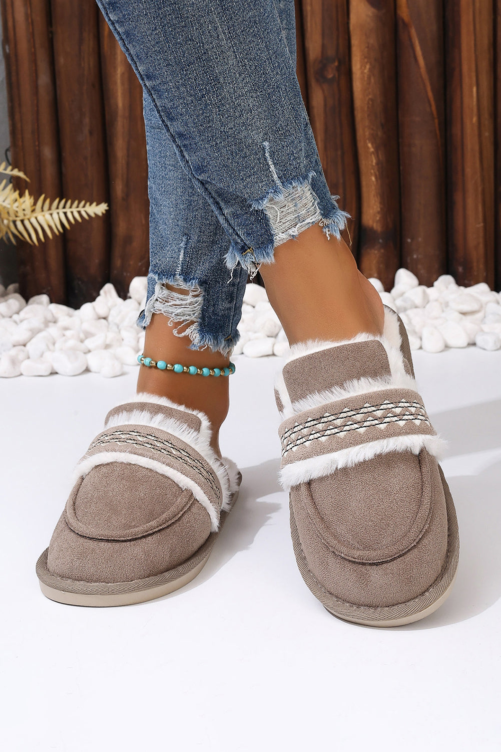 Chestnut Suede Wavy Striped Plush Lined Home SlippersThe plush lining ensures ultimate comfort and warmth during chilly evenings.
	
	
		Slip-on style for convenience and ease of wear, perfect for lounging around the