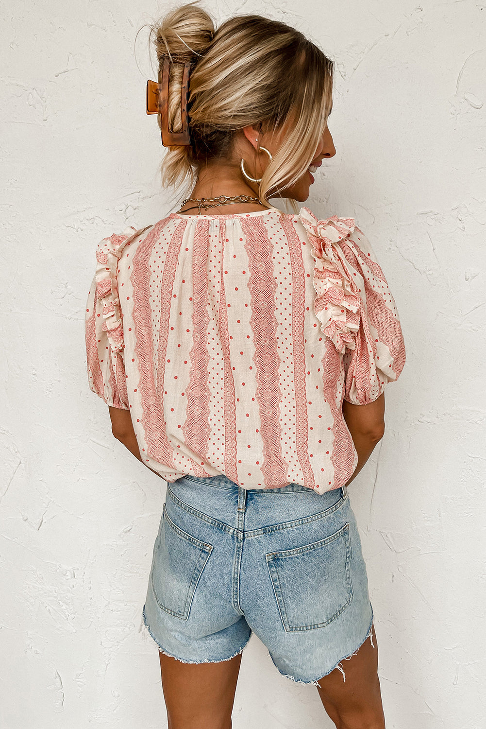 Red Frilled Short Puff Sleeve Mixed Print BlouseMaterial:100%Viscose



		You’ll look sweeter in this dotty print blouse
	
	
		It has a tie split neck, frilly decors, and short puff sleeves
	
	
		This cott