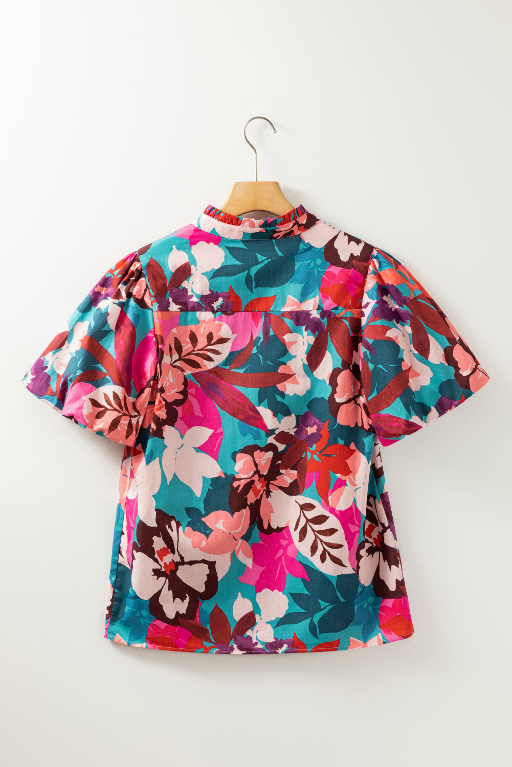 Rose Red Floral Print V Neck Lantern Sleeve BlouseMaterial:100%Cotton



		TThe floral print adds a feminine and romantic touch to the blouse, making it perfect for spring and summer seasons.
	
	
		The blouse i