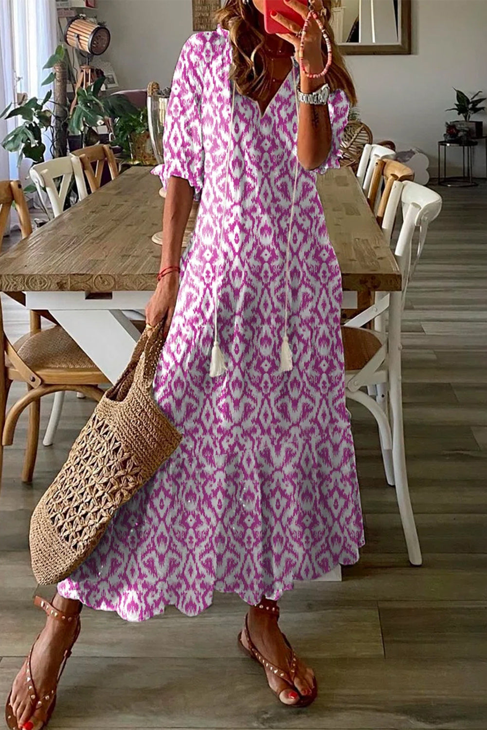 Sky Blue Geometric Print Casual V Neck Maxi DressMaterial:100%Polyester



		•Gorgeous and stylish dress in elegant blue with ruffle trim.
	
	
		•Features a split v-neck and a half-sleeve design that adds some