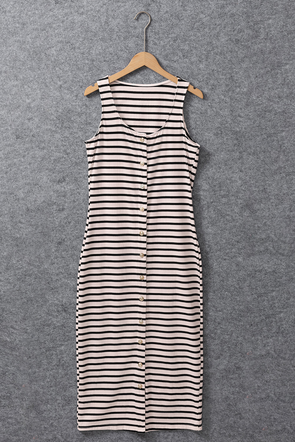 White Stripe Sleeveless Button Front Midi DressMaterial:95%Cotton+5%Elastane

• Effortlessly chic, this sleeveless midi dress features a classic white stripe pattern, perfect for a casual day out or a brunch wit