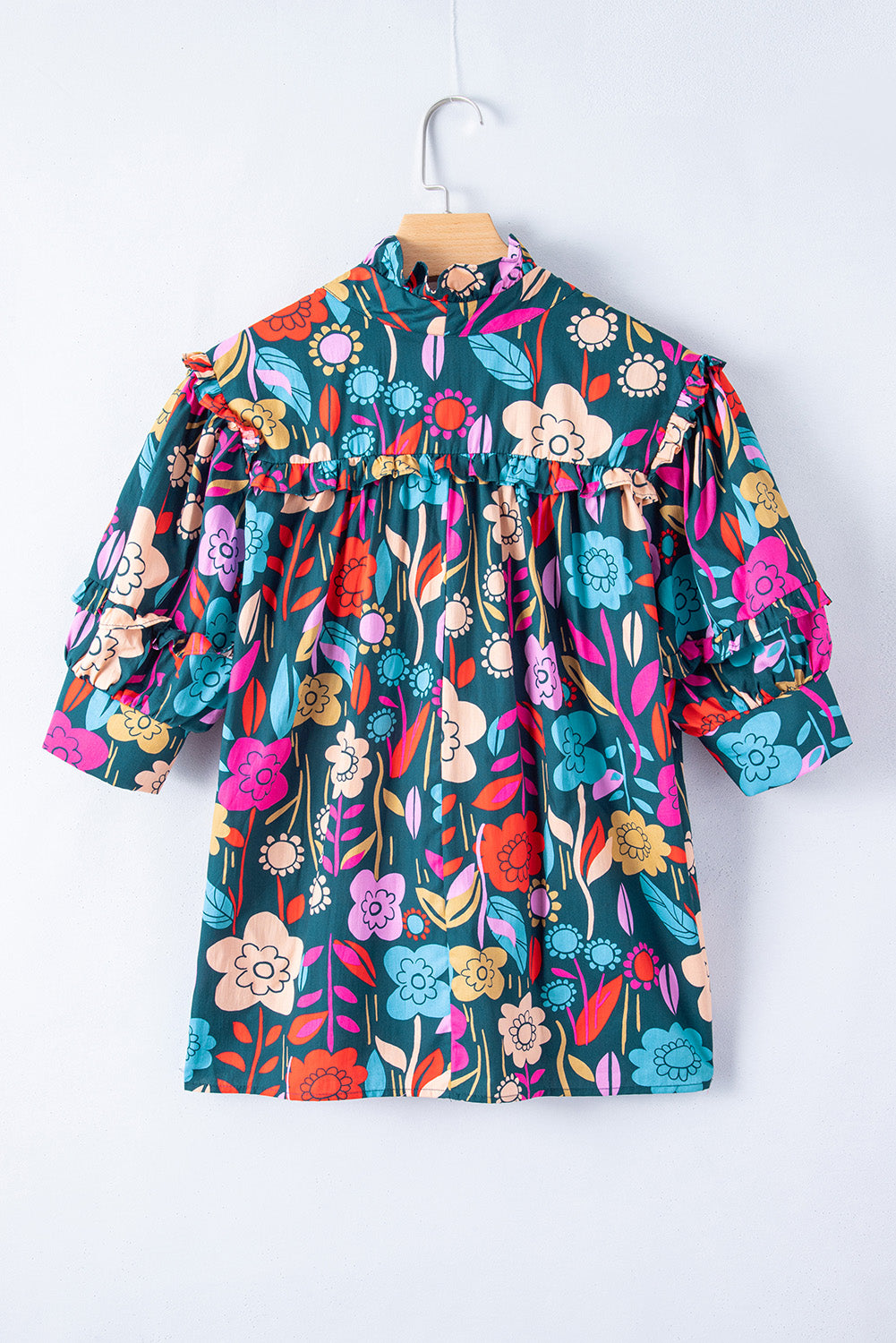 Green 60s Floral Print Puff Sleeve Tied V Neck BlouseMaterial:100%Cotton



		The blouse features a vibrant and eye-catching floral print, adding a pop of color and liveliness to your outfit.
	
	
		This blouse is 