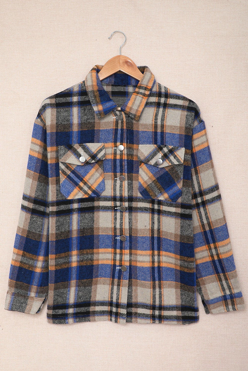 Khaki Plaid Print Casual Button Up Pocket ShacketMaterial:100%Polyester



		Sweet yet rugged plaid details adorn this cozy shirt
	
	
		Designed with a button front, long sleeves, large front pockets &amp; an 