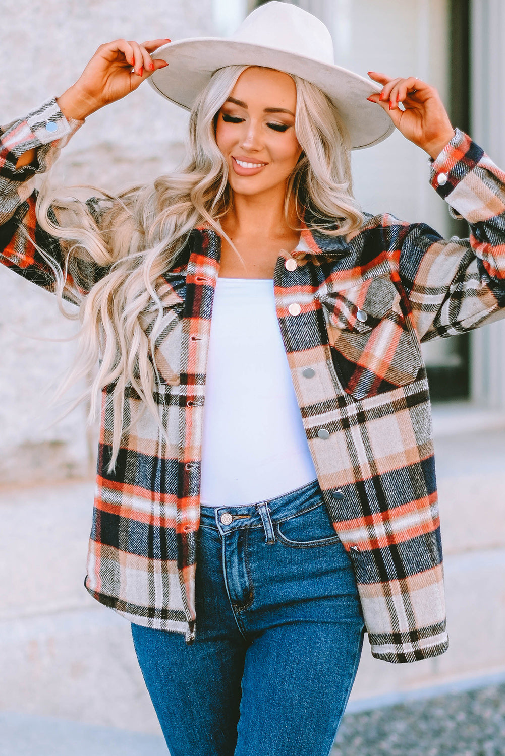 Khaki Plaid Print Casual Button Up Pocket ShacketMaterial:100%Polyester



		Sweet yet rugged plaid details adorn this cozy shirt
	
	
		Designed with a button front, long sleeves, large front pockets &amp; an 