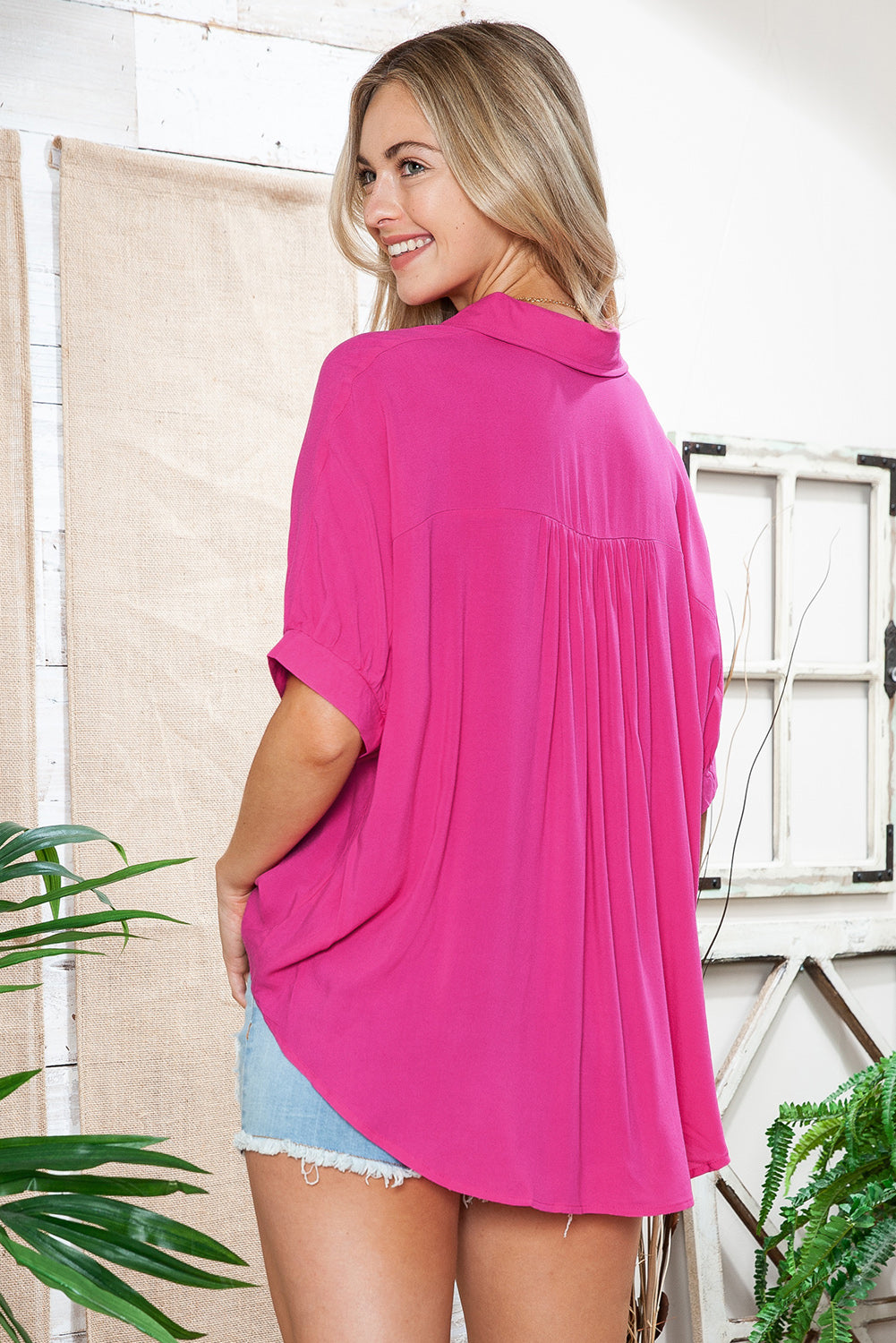 Rose Casual Dolman Oversize Button BlouseMaterial:100%Viscose


	


		The
oversized blouse is suitable for all kinds of body shapes and makes the wearers
feel slender.
	
	
		Made
from soft, lightw