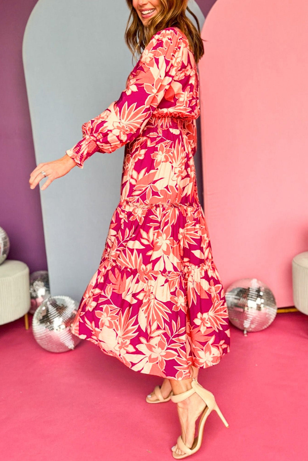 Rose Floral Print Buttoned Smocked High Waist Maxi DressMaterial:100%Cotton

• Embrace elegance with the dress, featuring a charming rose print that adds a touch of romance to your wardrobe.
• The high waist design of t